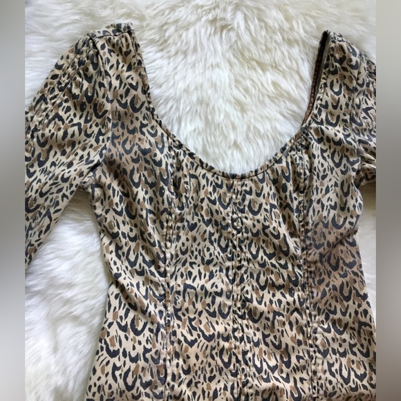 🚨MUST BUNDLE🚨 Charley 5.0 Cheetah 🛼🪩💿 Print Bodycon Dress - Picture 3 of 11